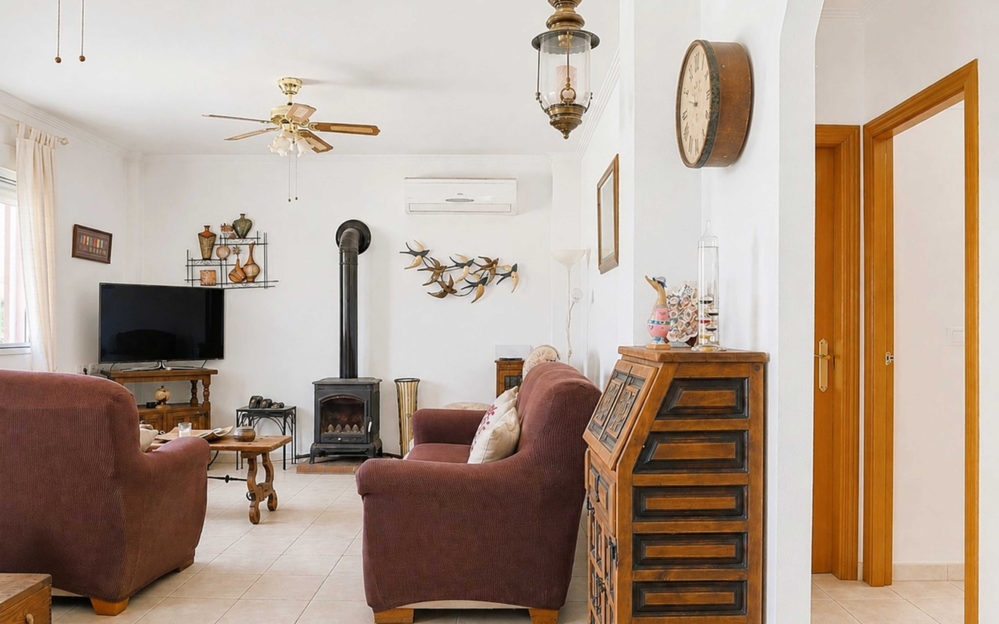 3-bedroom Detached Villa In Pinoso, Spain (158 M²)