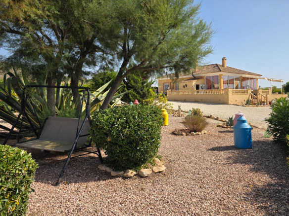 3-bedroom Detached Villa In Pinoso, Spain (158 M²)