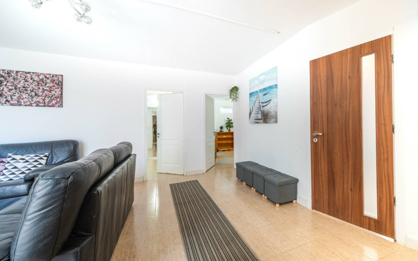 7-bedroom Villa In Monforte Del Cid, Spain (222 M²)