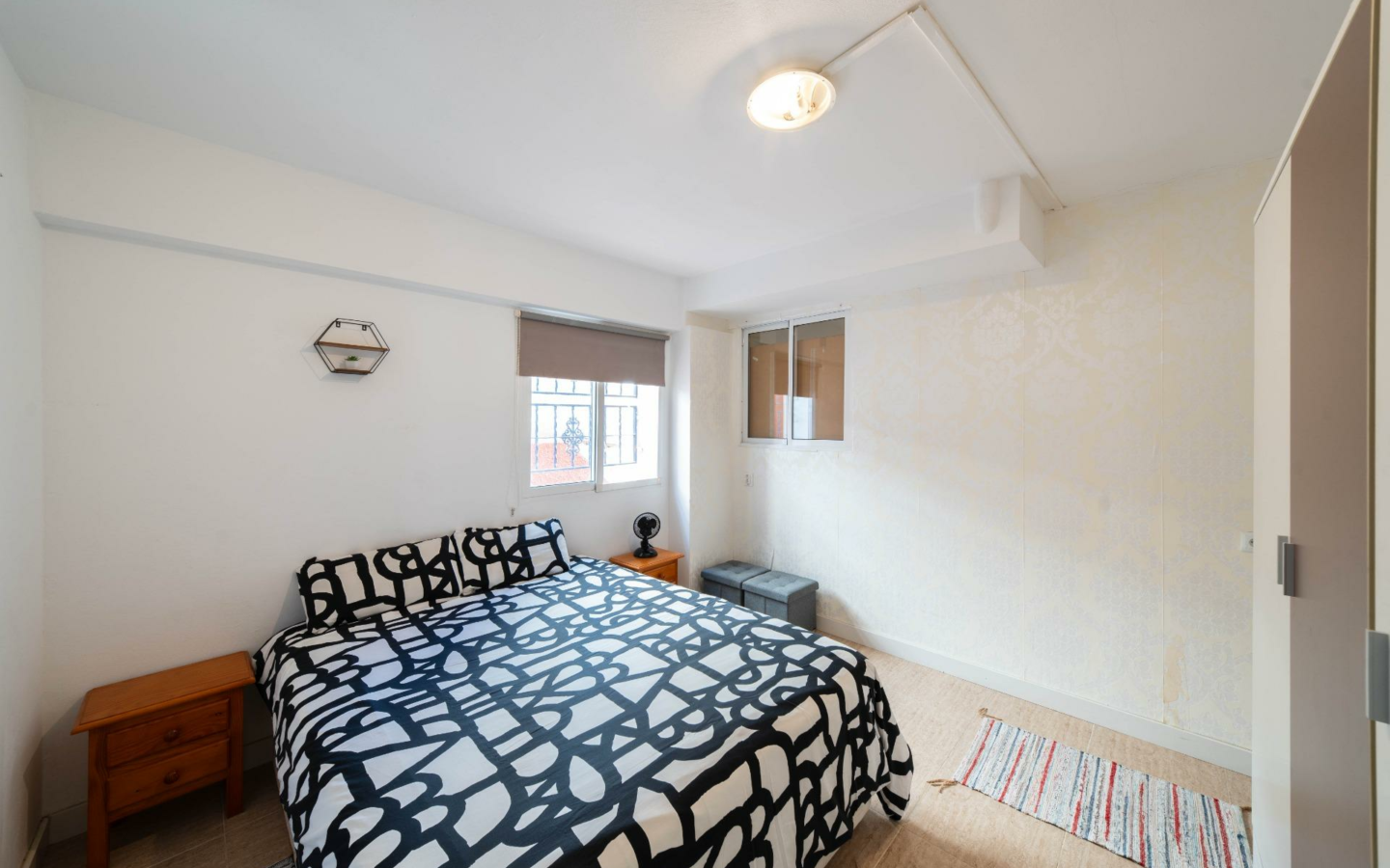 7-bedroom Villa In Monforte Del Cid, Spain (222 M²)