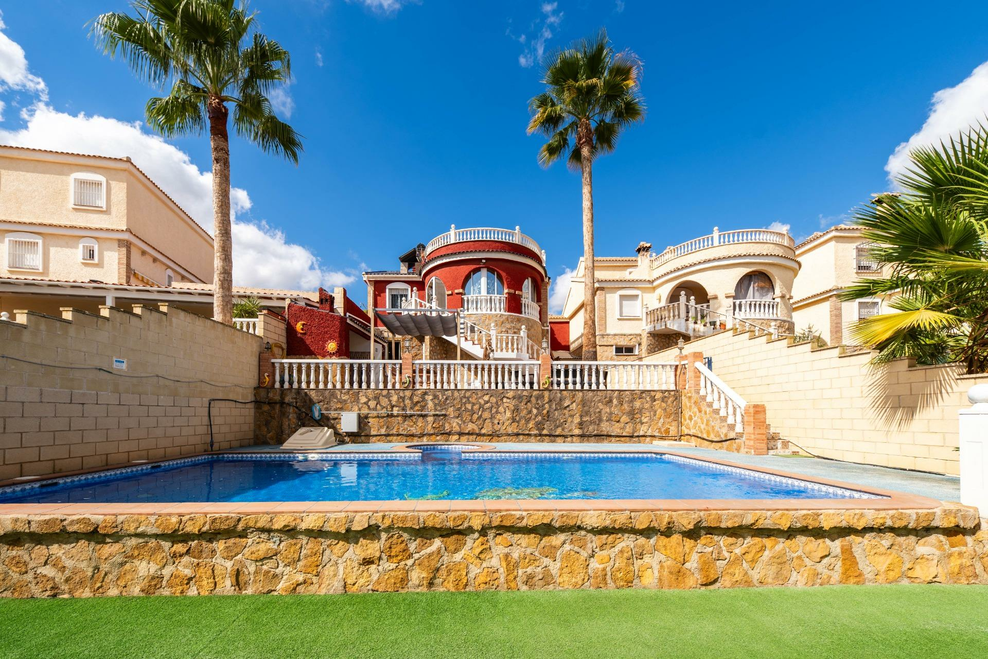 7-bedroom Villa In Monforte Del Cid, Spain (222 M²)