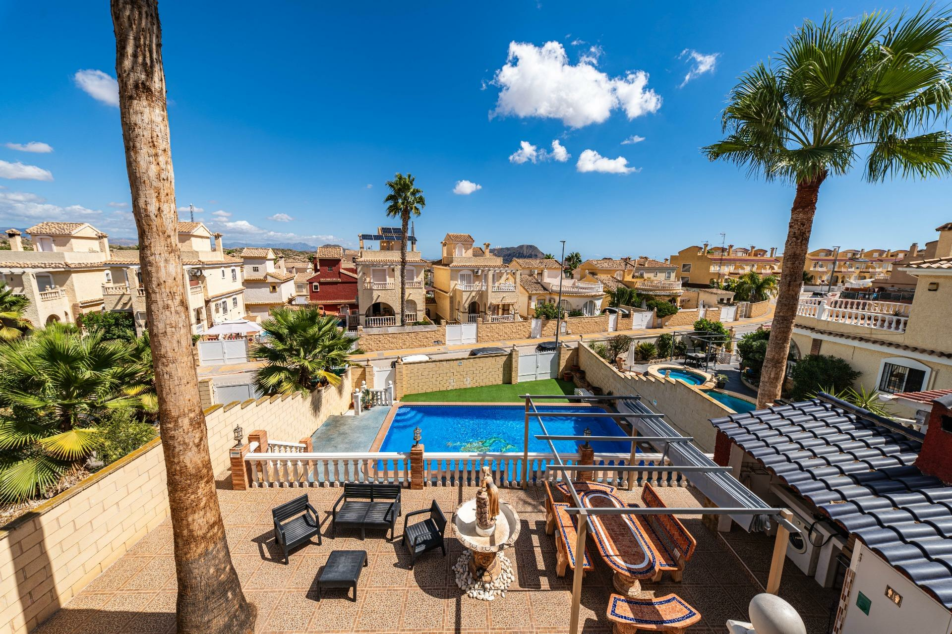 7-bedroom Villa In Monforte Del Cid, Spain (222 M²)