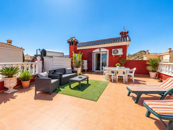 7-bedroom Villa In Monforte Del Cid, Spain (222 M²)