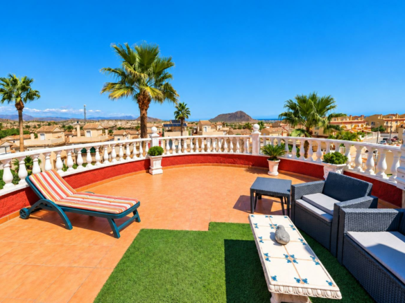 7-bedroom Villa In Monforte Del Cid, Spain (222 M²)