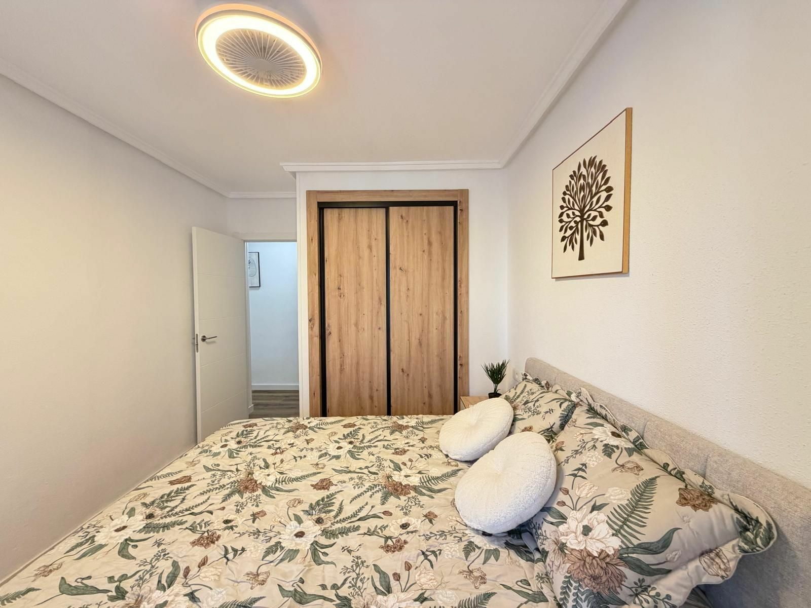 3-bedroom Apartment In Torrevieja, Spain (98 M²)