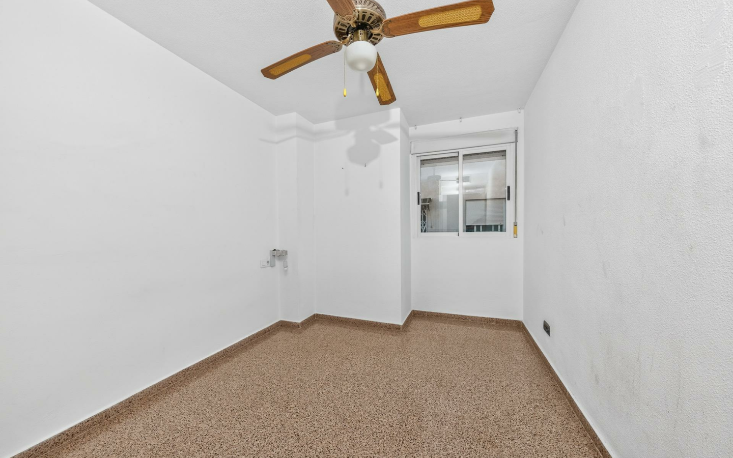 2-bedroom Flat In Alicante, Spain (134 M²)