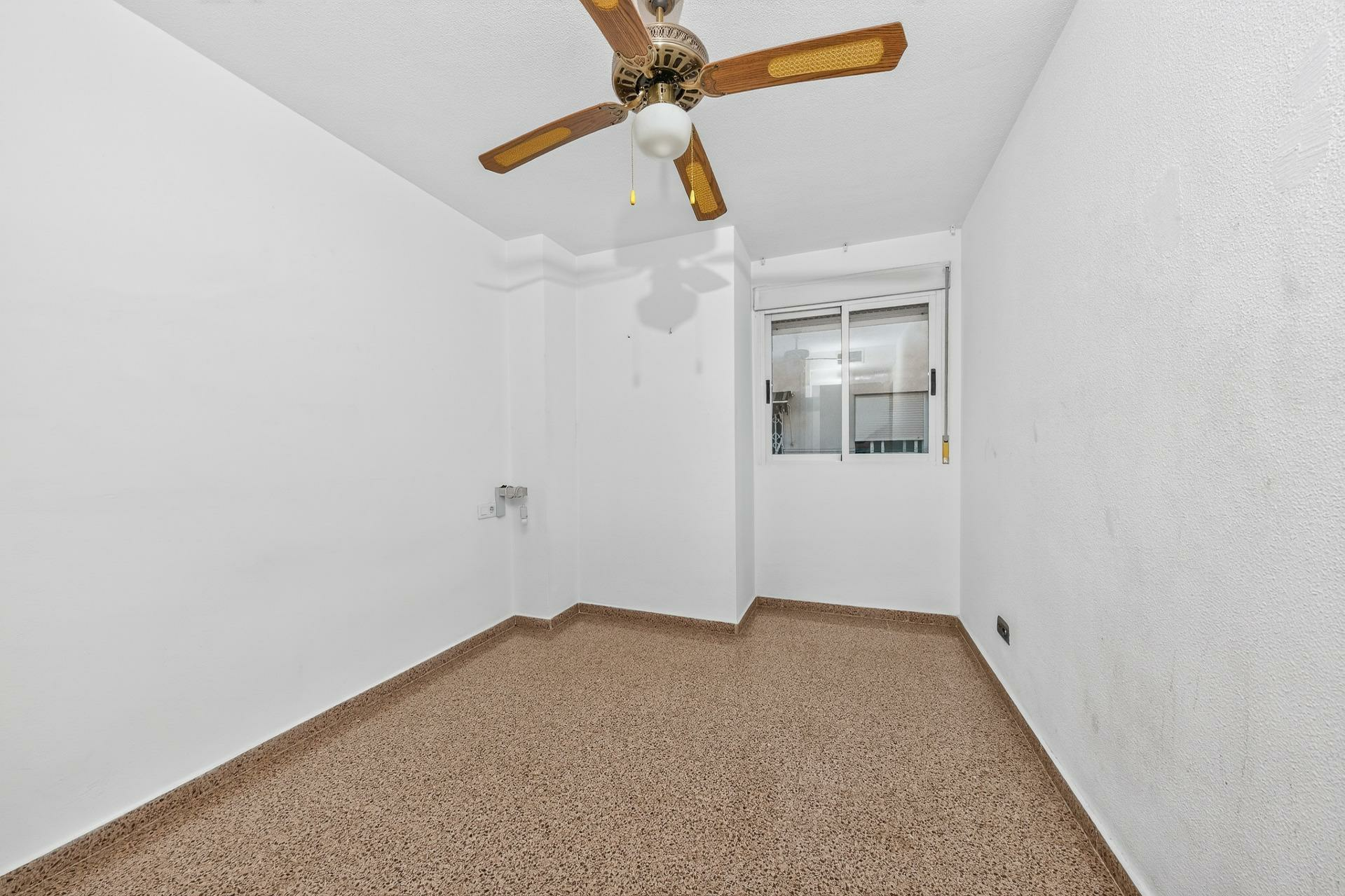 2-bedroom Flat In Alicante, Spain (134 M²)
