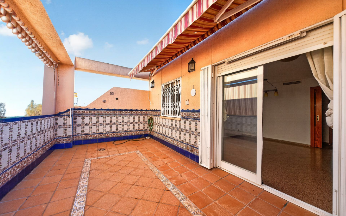 2-bedroom Flat In Alicante, Spain (134 M²)