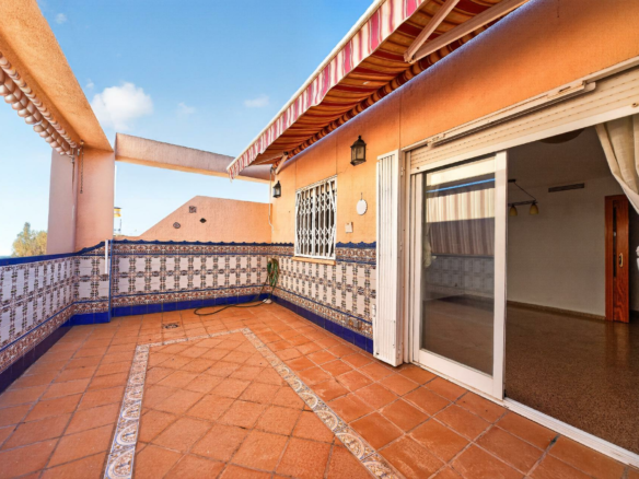 2-bedroom Flat In Alicante, Spain (134 M²)