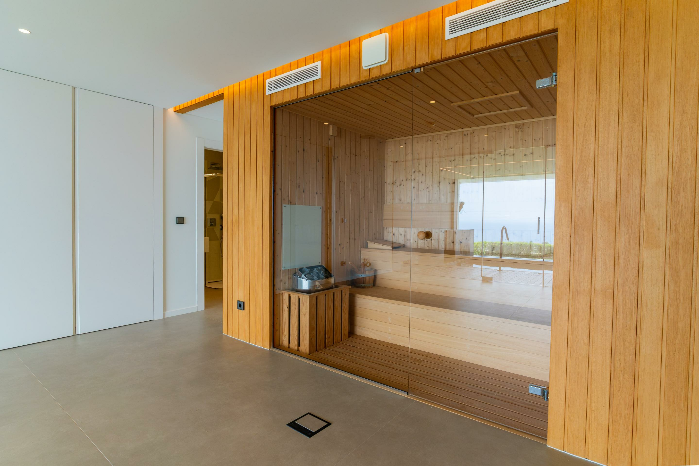 2-18-ae8275 5-bedroom Villa In Benitachell, Spain (506 M²)