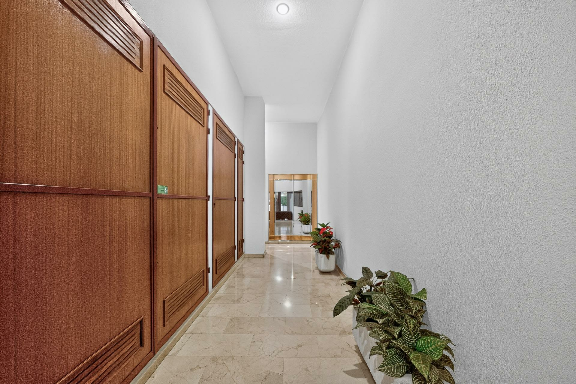 2-bedroom Flat In Alicante, Spain (134 M²)