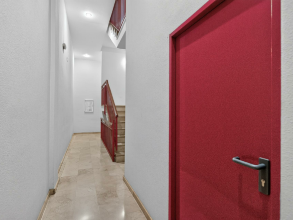 2-bedroom Flat In Alicante, Spain (134 M²)
