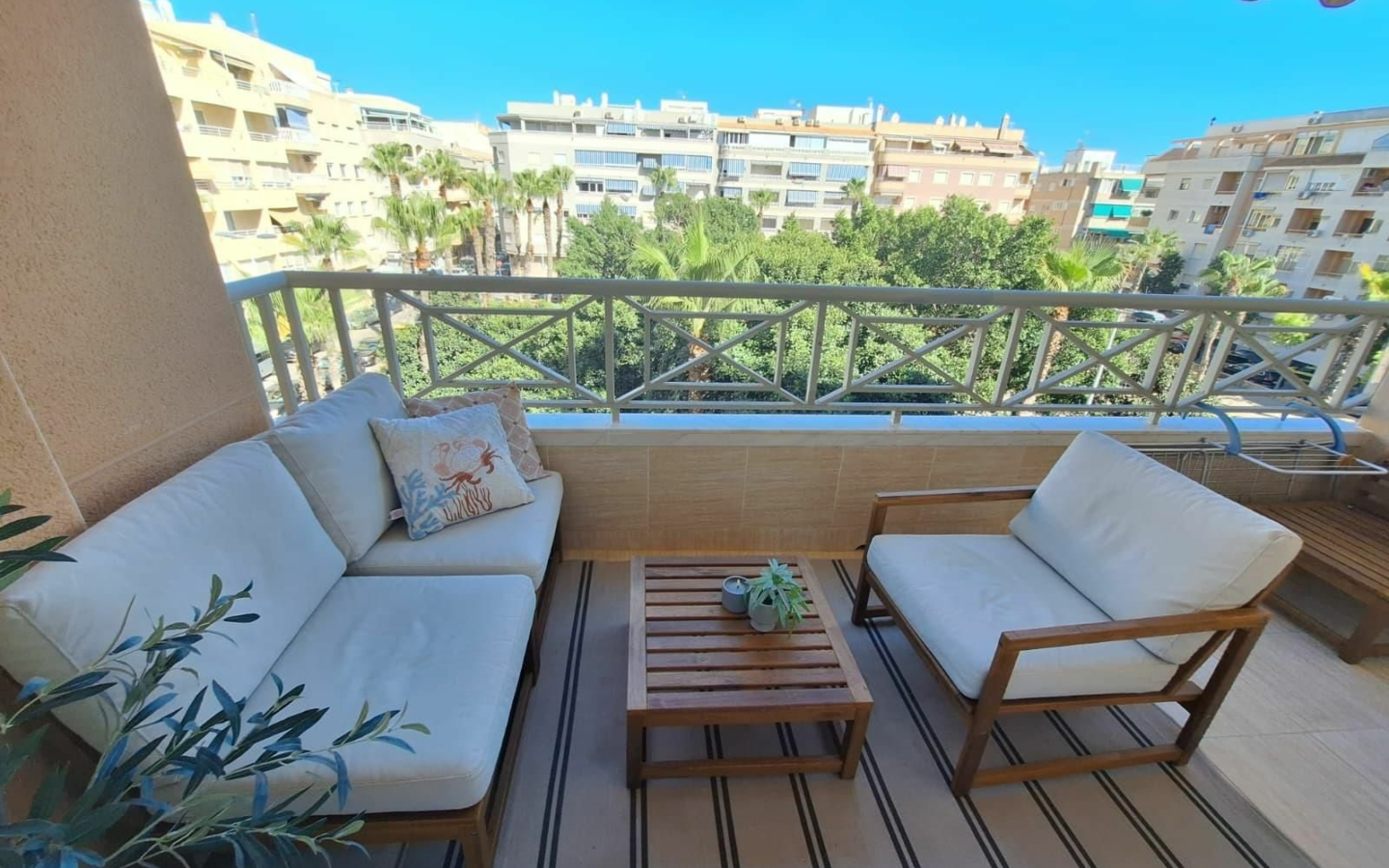 2-bedroom Apartment In Torrevieja, Spain (80 M²)