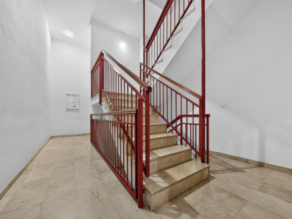 2-bedroom Flat In Alicante, Spain (134 M²)