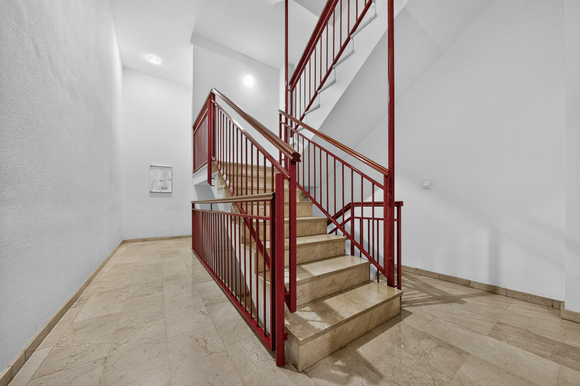 2-bedroom Flat In Alicante, Spain (134 M²)