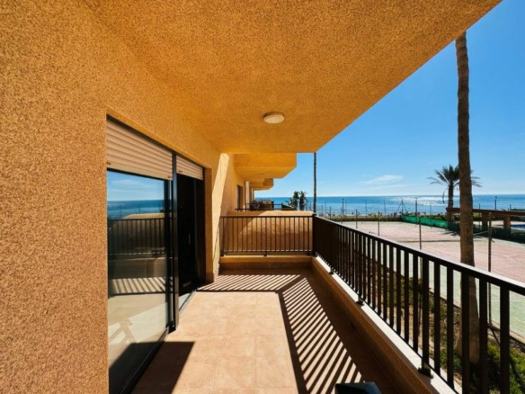 3-bedroom Apartment In Torrevieja, Spain (119 M²)