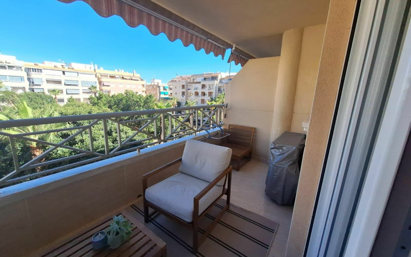 2-bedroom Apartment In Torrevieja, Spain (80 M²)