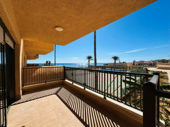 3-bedroom Apartment In Torrevieja, Spain (119 M²)