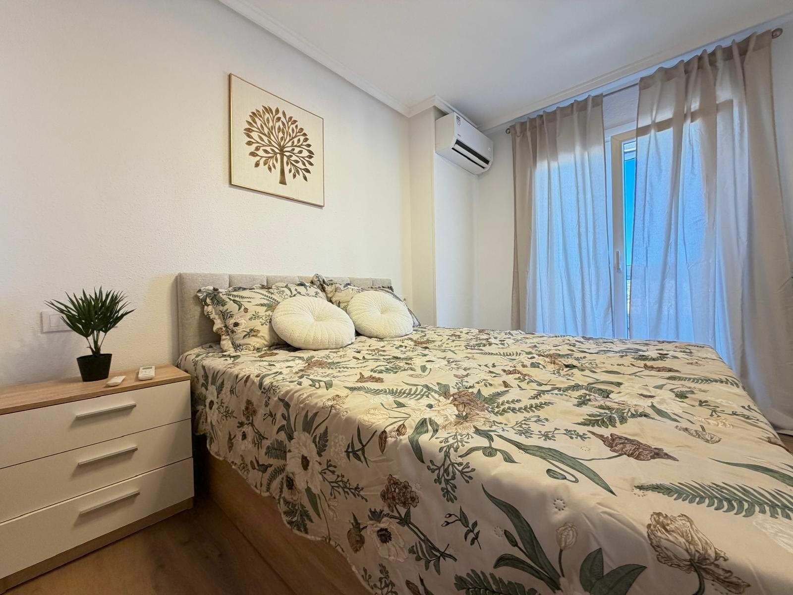 3-bedroom Apartment In Torrevieja, Spain (98 M²)