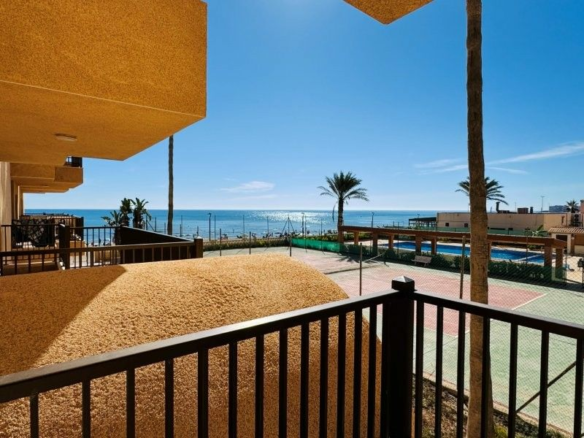 3-bedroom Apartment In Torrevieja, Spain (119 M²)