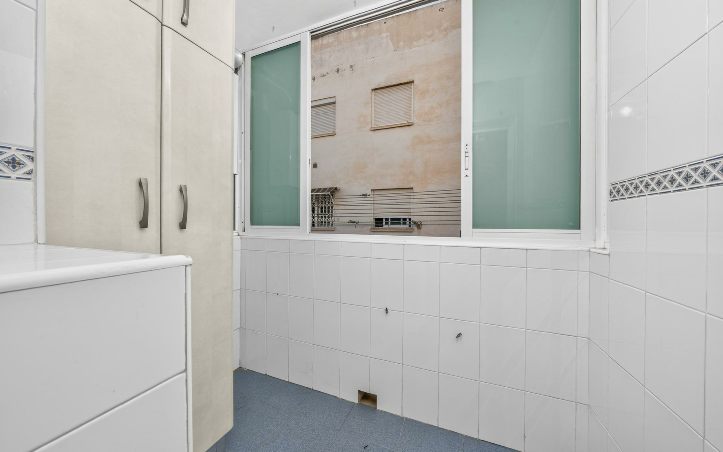 2-bedroom Flat In Alicante, Spain (134 M²)
