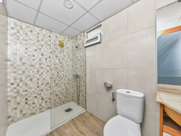 2-bedroom Flat In Alicante, Spain (134 M²)