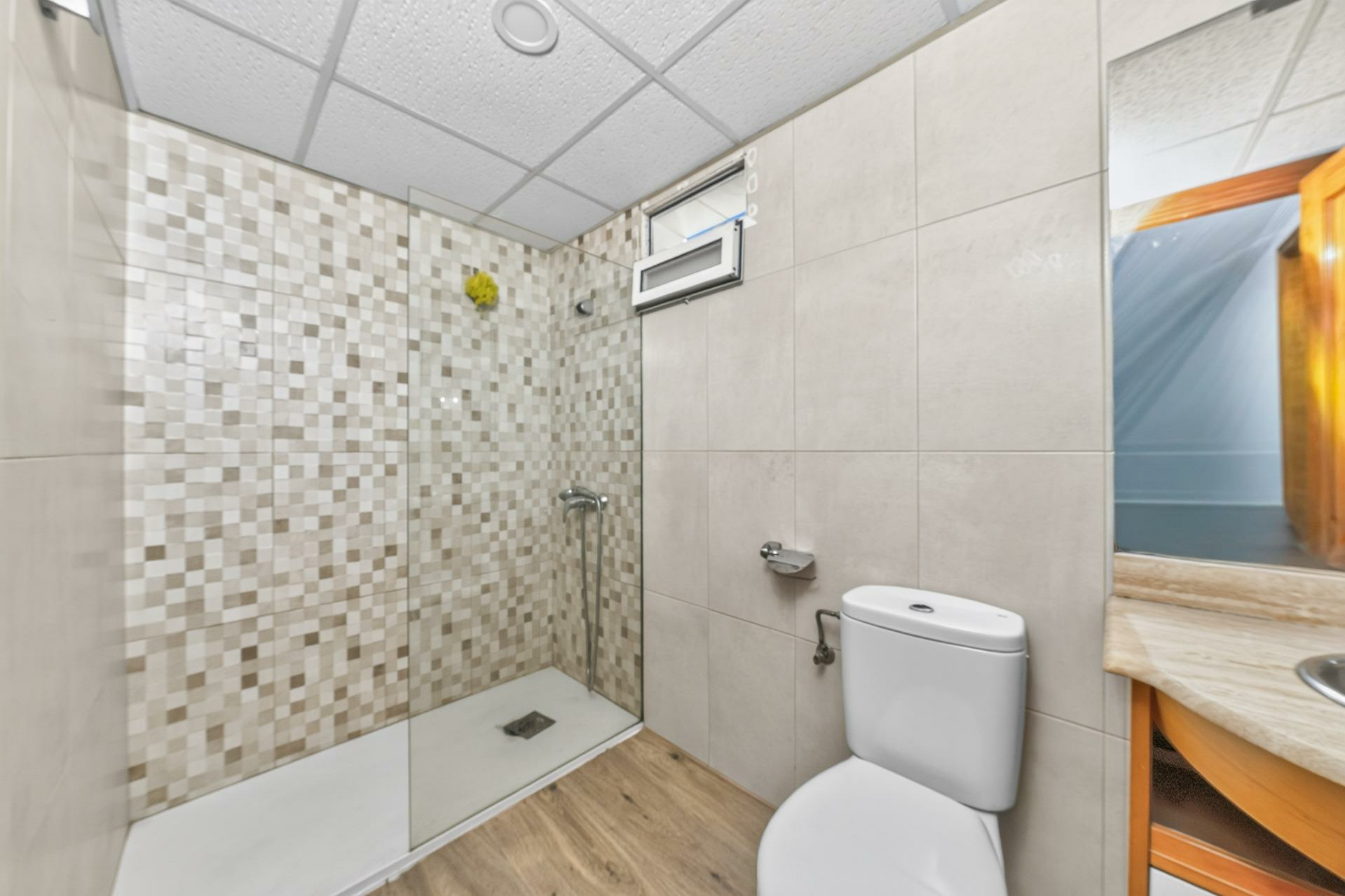 2-bedroom Flat In Alicante, Spain (134 M²)