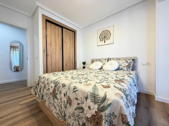3-bedroom Apartment In Torrevieja, Spain (98 M²)