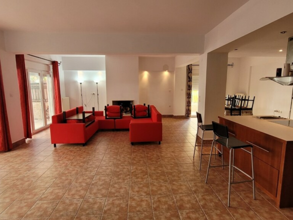 2-bedroom Flat In Oreokastro, Greece (150 M²)