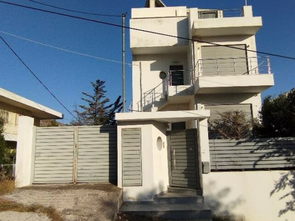 11-bedroom Building In Kalivia Thorikou, Greece (509 M²)