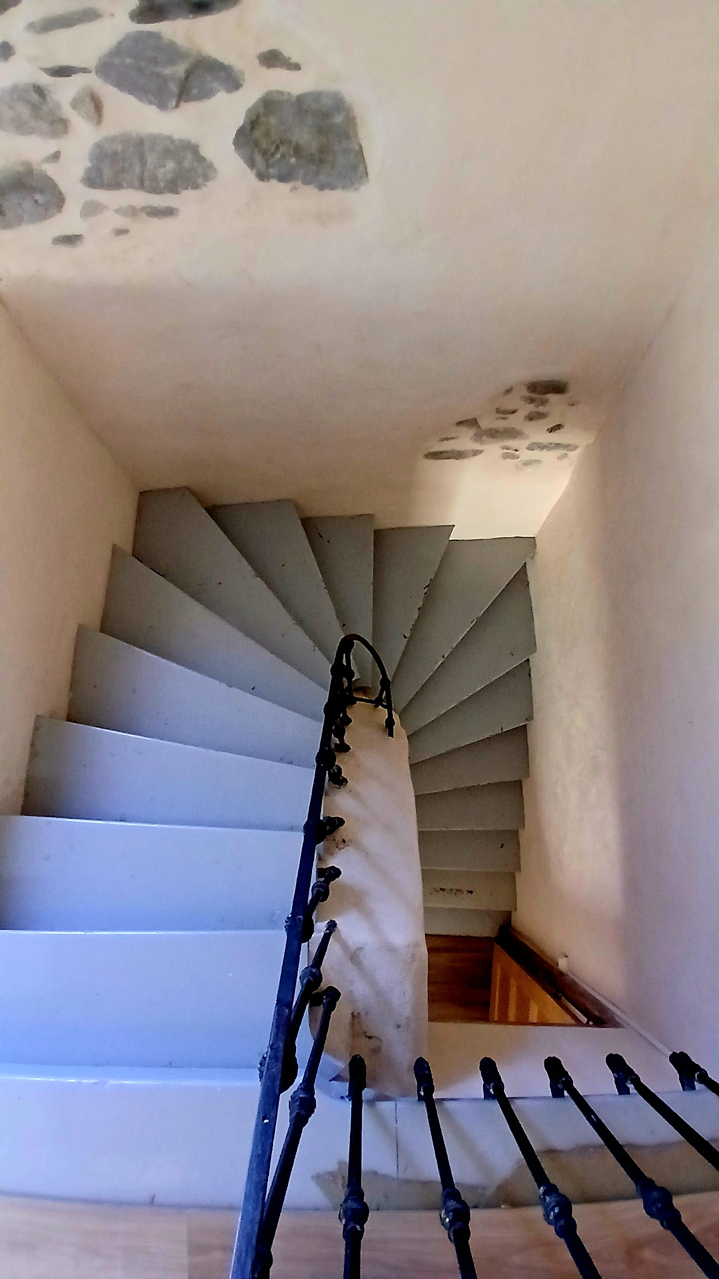 3-bedroom House In Saint Chinian, France (183 M²)