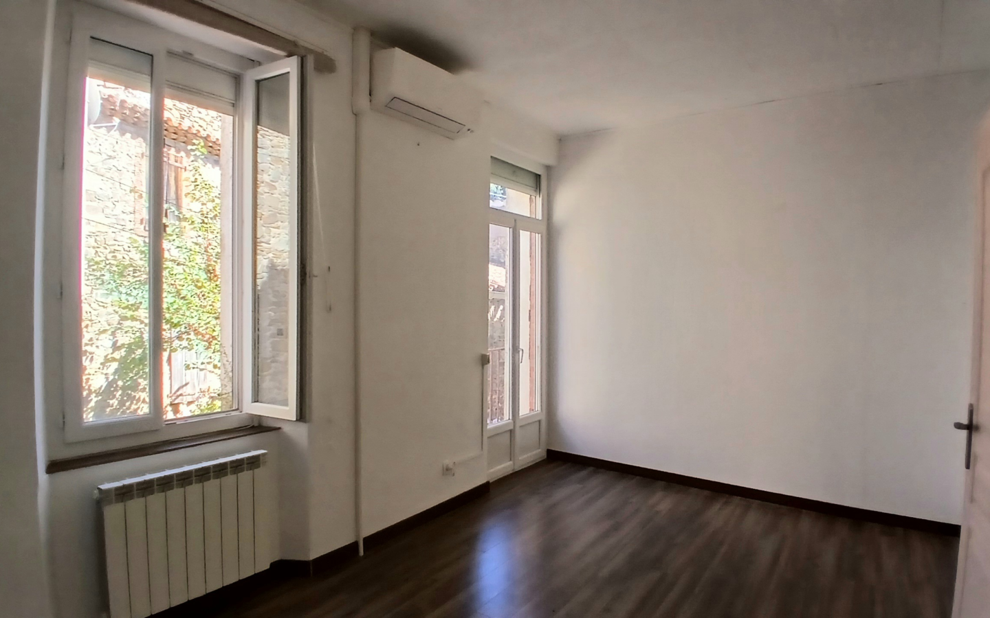 3-bedroom House In Saint Chinian, France (183 M²)