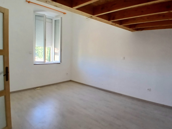 3-bedroom House In Saint Chinian, France (183 M²)