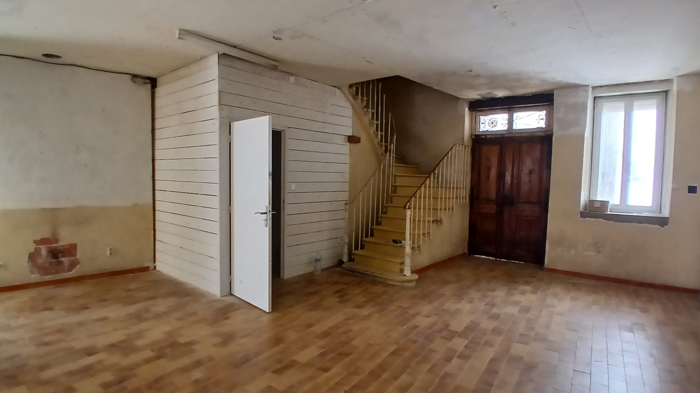 3-bedroom House In Saint Chinian, France (183 M²)