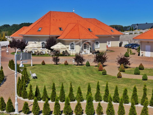 SĘkowski DwÓr – Luksusowy Hotel, Restauracja I Dom Weselny, SĘkowa, Pow. Gorlicki
