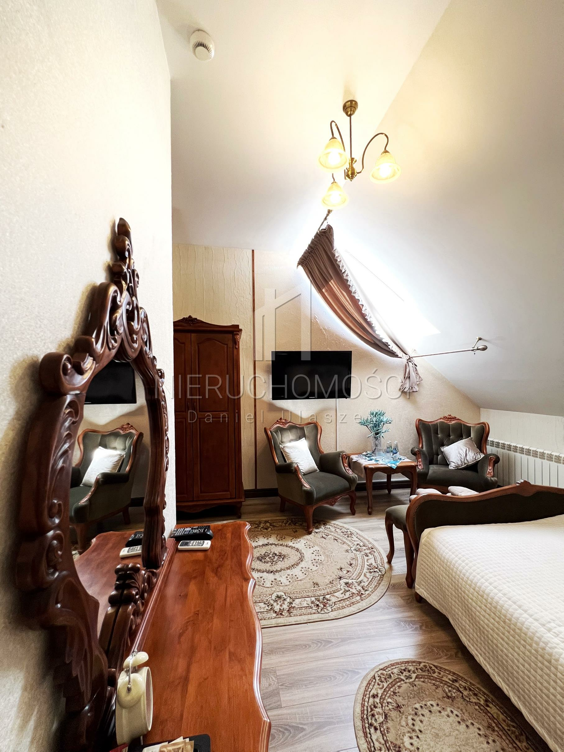 SĘkowski DwÓr – Luksusowy Hotel, Restauracja I Dom Weselny, SĘkowa, Pow. Gorlicki