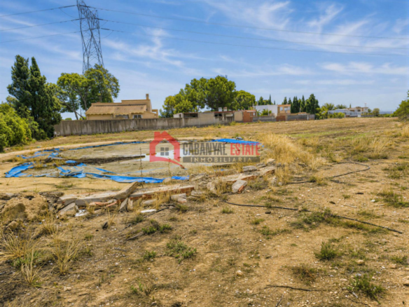 Land In Náquera (1.447 M² Plot)