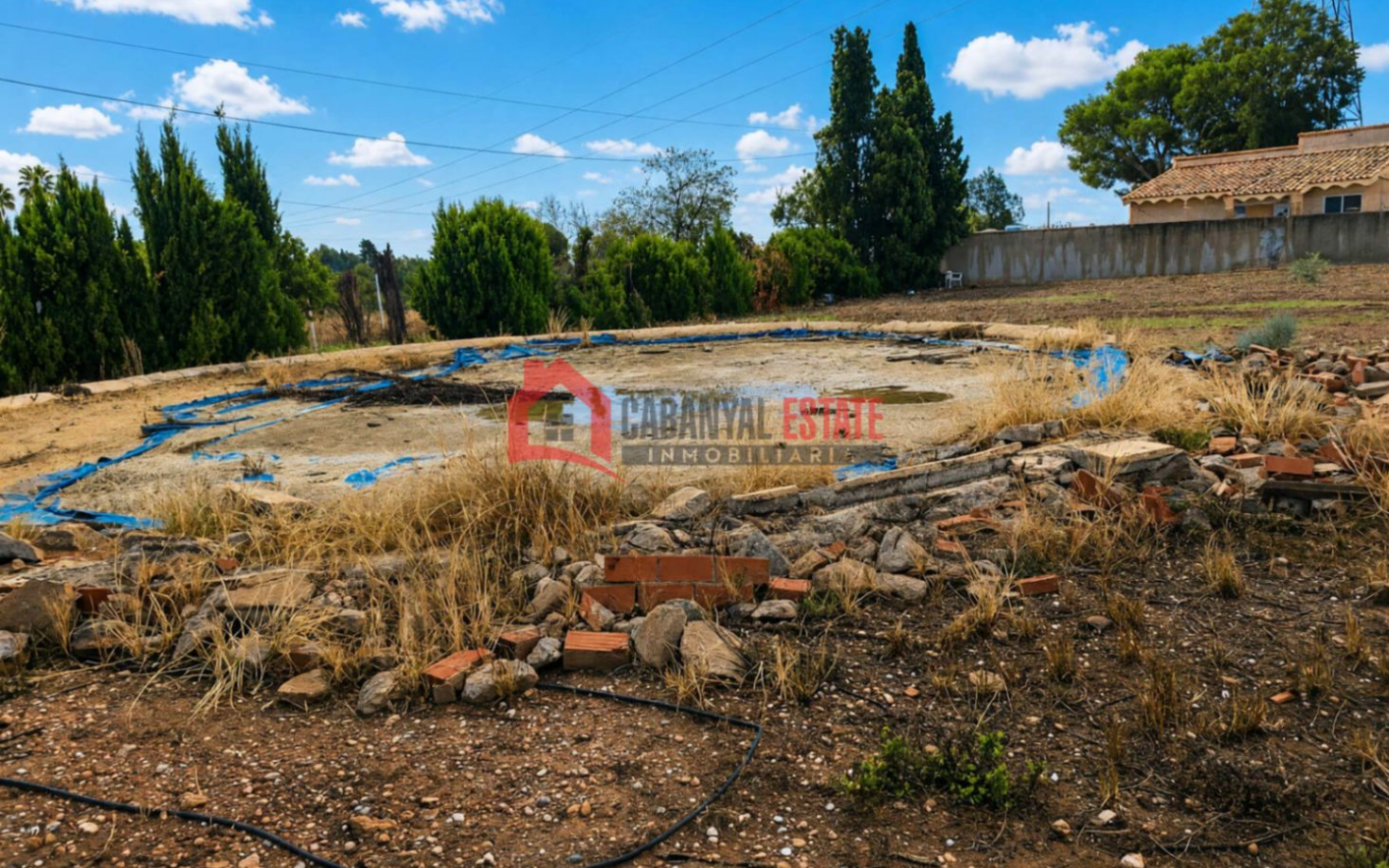 Land In Náquera (1.447 M² Plot)