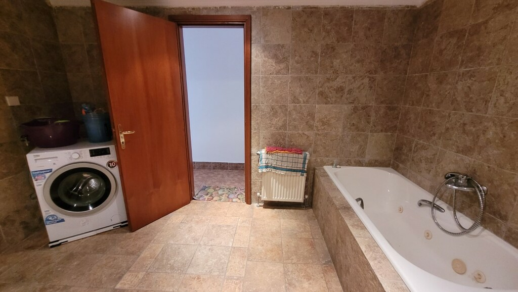 2-bedroom Flat In Oreokastro, Greece (150 M²)