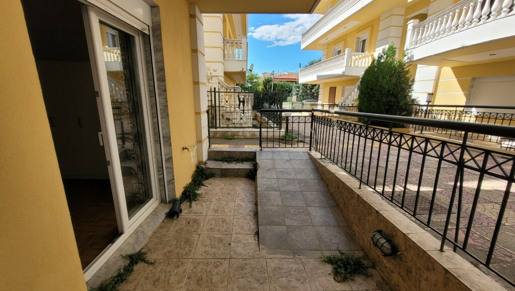 2-bedroom Flat In Oreokastro, Greece (150 M²)