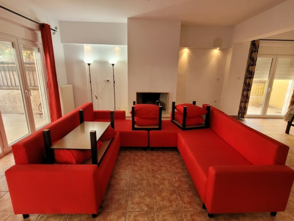 2-bedroom Flat In Oreokastro, Greece (150 M²)