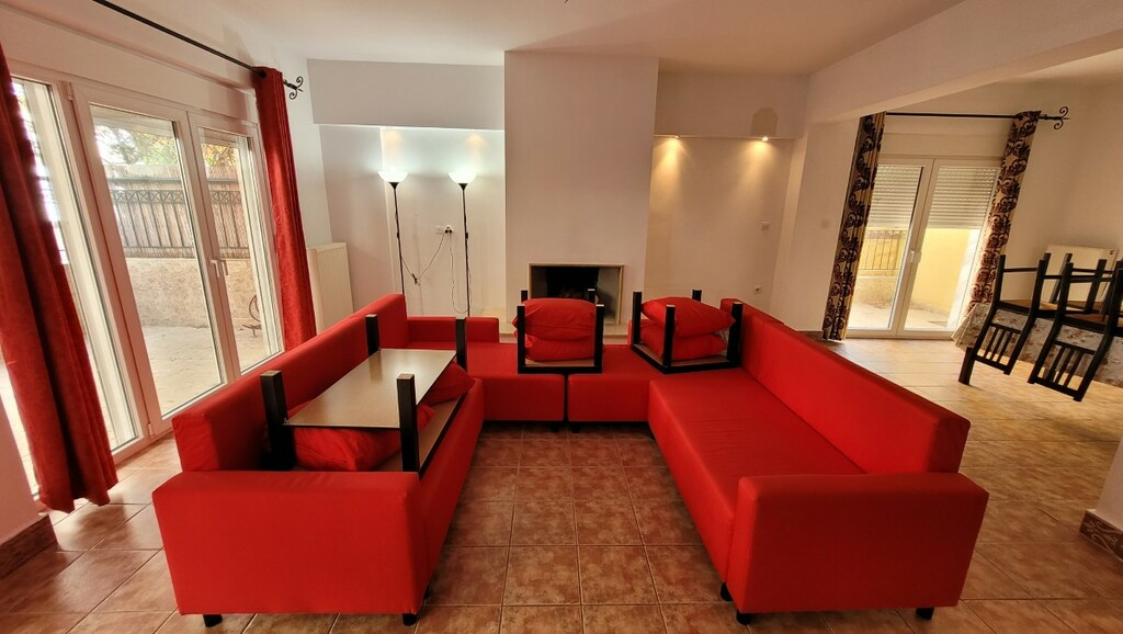 2-bedroom Flat In Oreokastro, Greece (150 M²)
