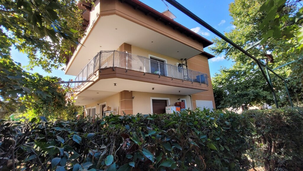 4-bedroom Detached House In Lagkadas, Greece (250 M²)