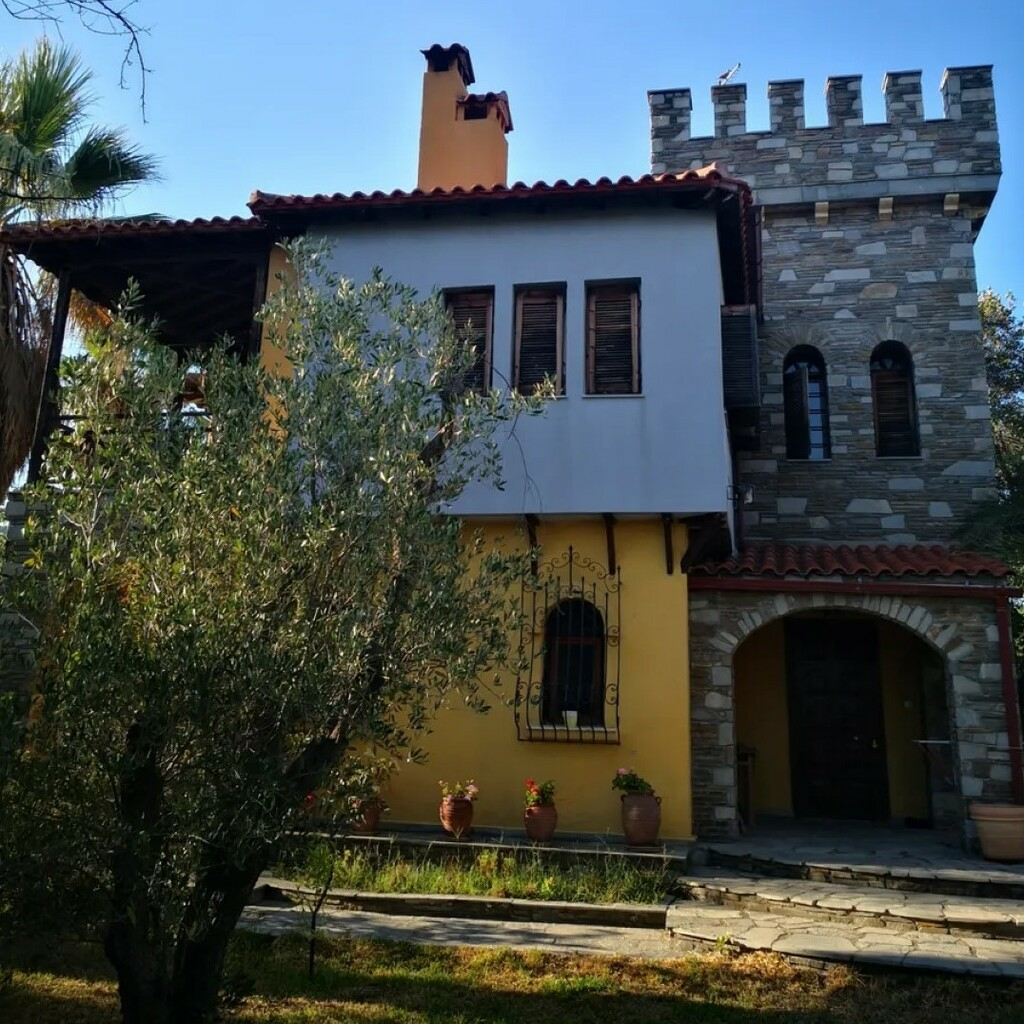 4-bedroom Villa In Sithonia, Greece (175 M²)