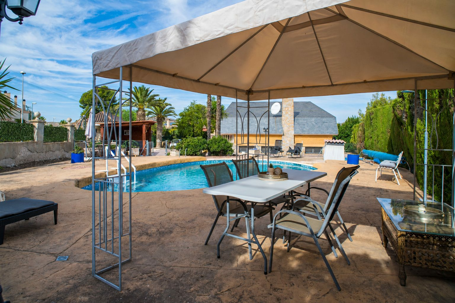 6-bedroom Detached Villa In Petrer (loma Bada), Spain (339 M²)