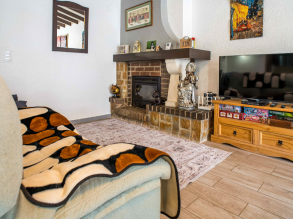 6-bedroom Detached Villa In Petrer (loma Bada), Spain (339 M²)