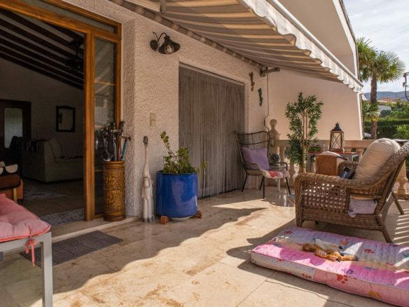 6-bedroom Detached Villa In Petrer (loma Bada), Spain (339 M²)