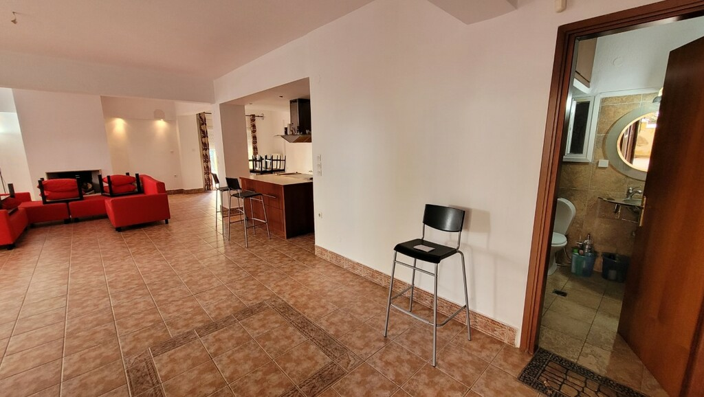 2-bedroom Flat In Oreokastro, Greece (150 M²)