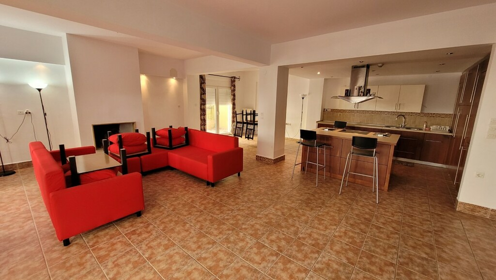 2-bedroom Flat In Oreokastro, Greece (150 M²)