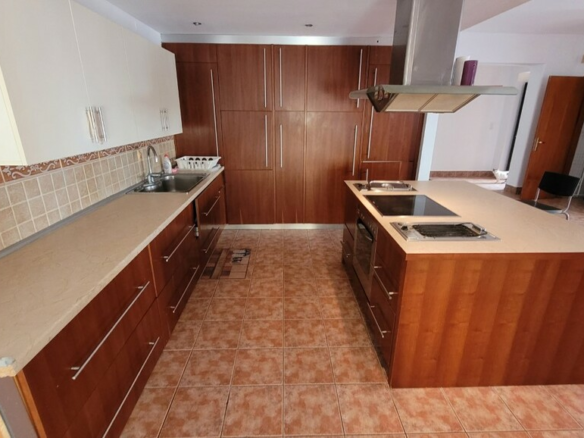 2-bedroom Flat In Oreokastro, Greece (150 M²)